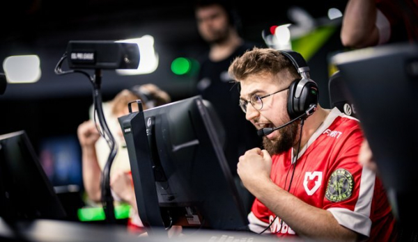 MOUZ та Complexity пройшли до півфіналу ESL Pro League Season 19